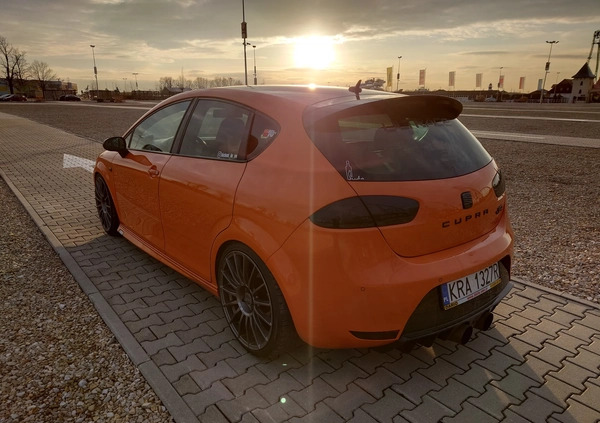 Seat Leon cena 47000 przebieg: 305000, rok produkcji 2009 z Zwierzyniec małe 137
